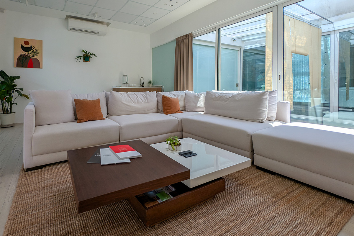 Singapore Showroom Image01