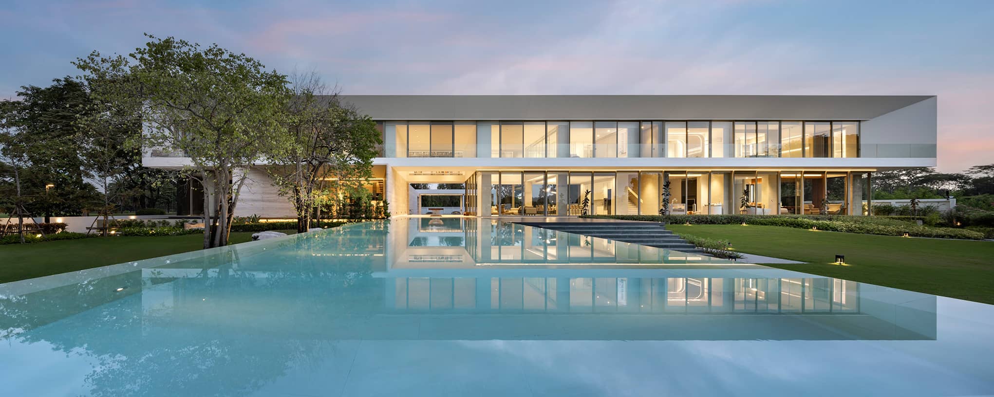 Vanilla Wall House, Thailand: Luxury residence with GLARE-LESS downlights 01